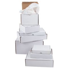 Hvide udstansede, selvlåsende kasser